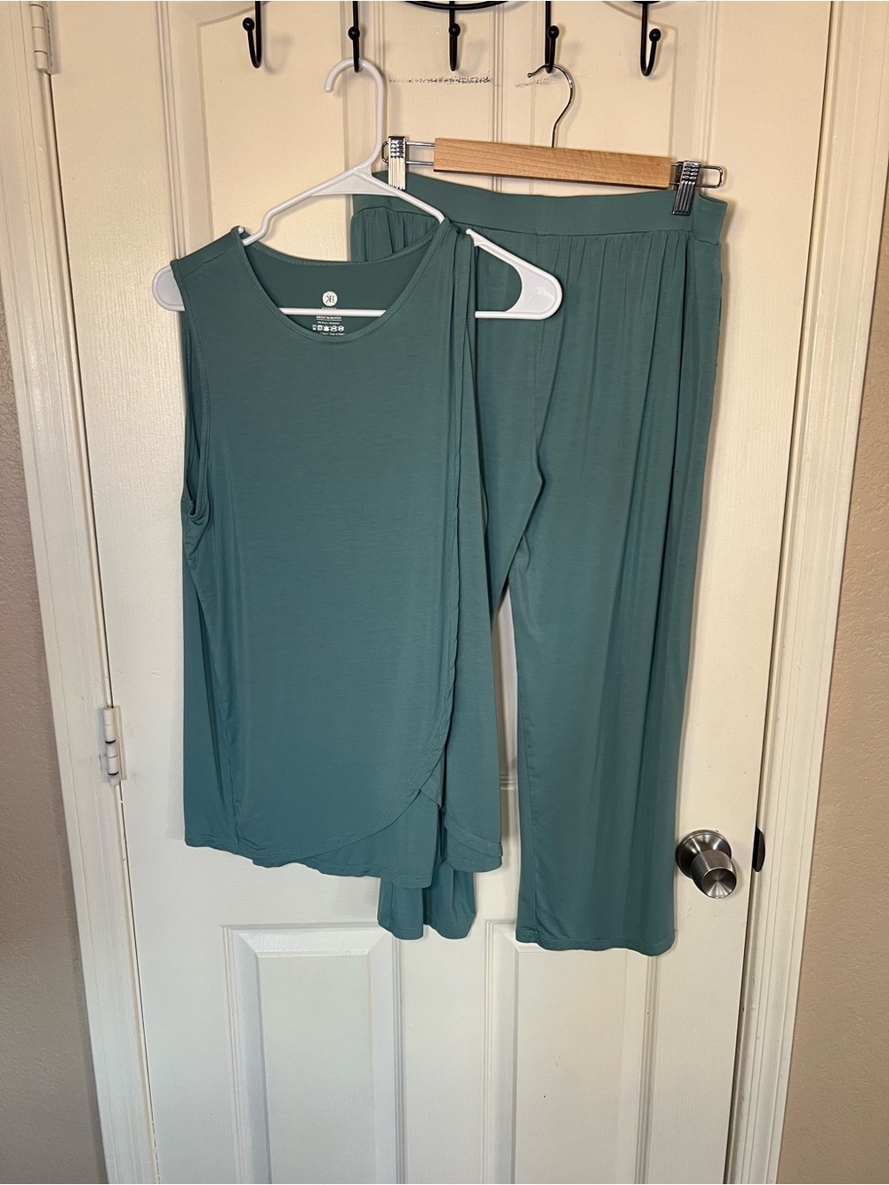 Kindred Bravely Maternity Nursing Lounge Set Sage Green Tank & Wide Leg Pants M